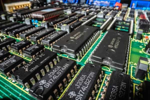 电子smt贴片加工厂家，smt贴片加工多少钱一个点？